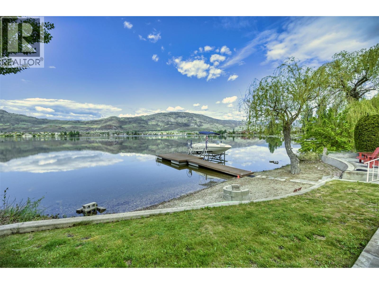 45 HARBOUR KEY Drive, Osoyoos