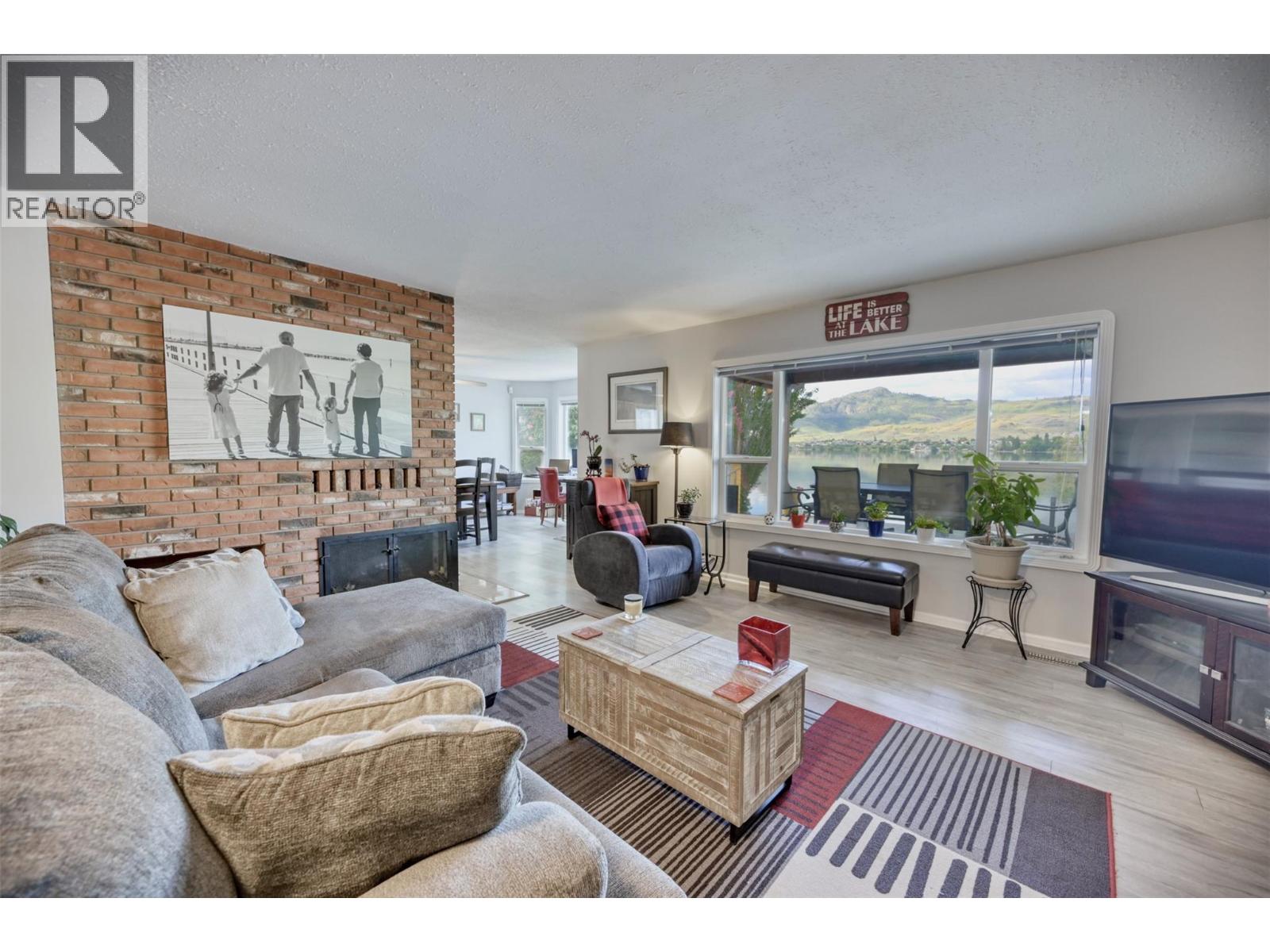 45 HARBOUR KEY Drive, Osoyoos