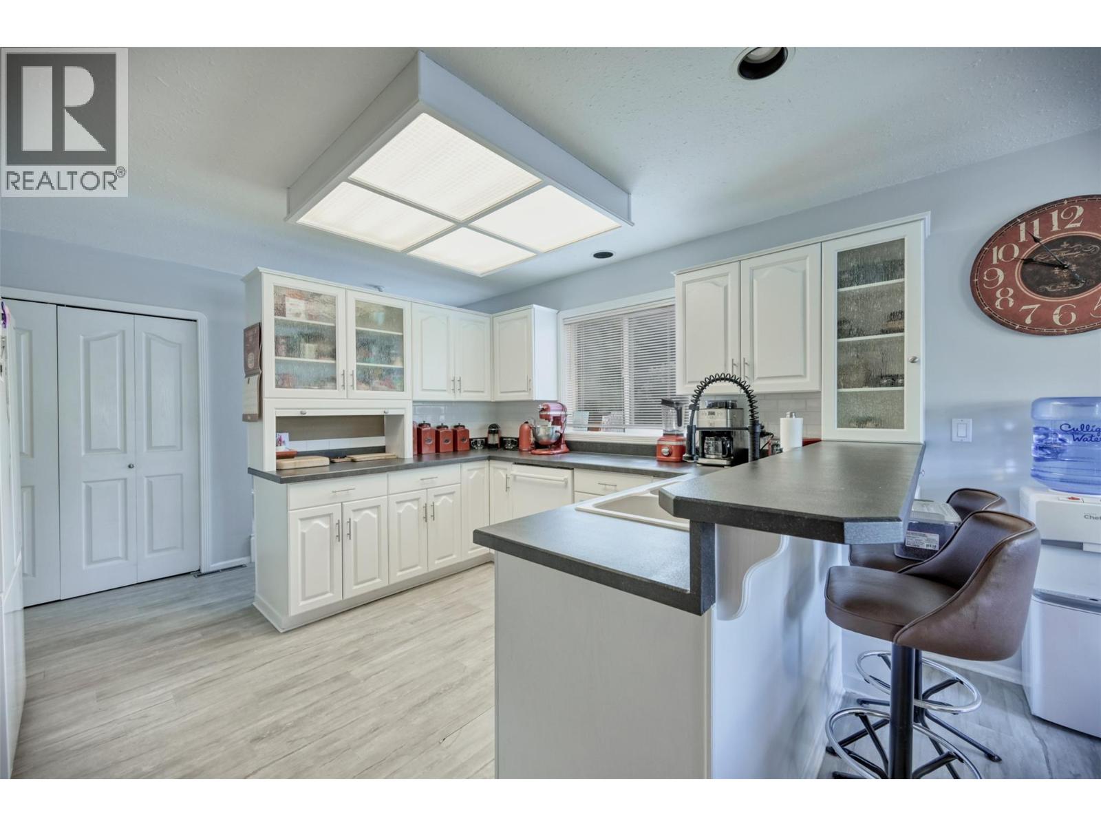 45 HARBOUR KEY Drive, Osoyoos