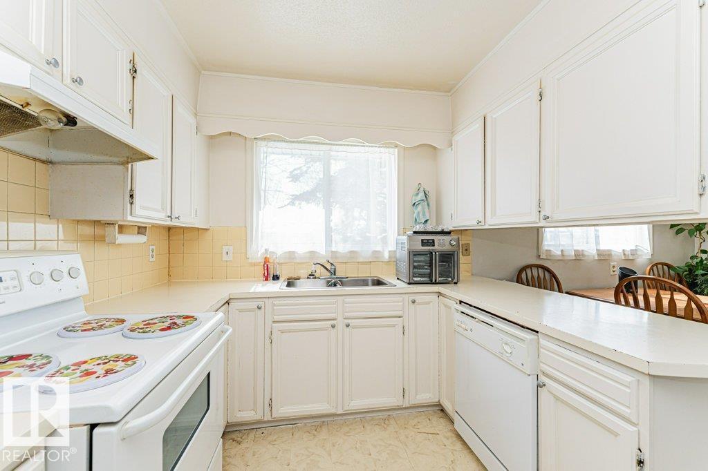 11516 145 AV NW, Edmonton