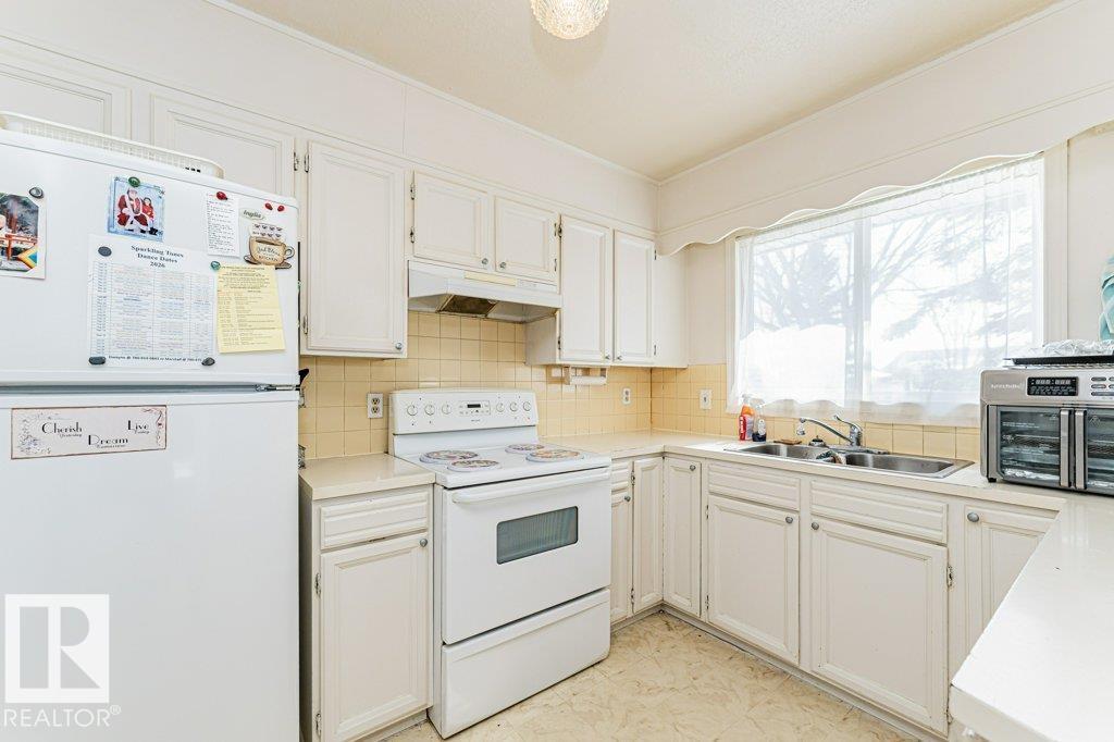 11516 145 AV NW, Edmonton