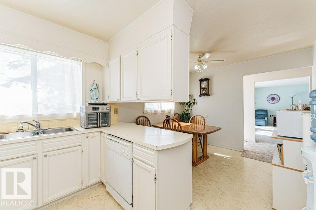 11516 145 AV NW, Edmonton