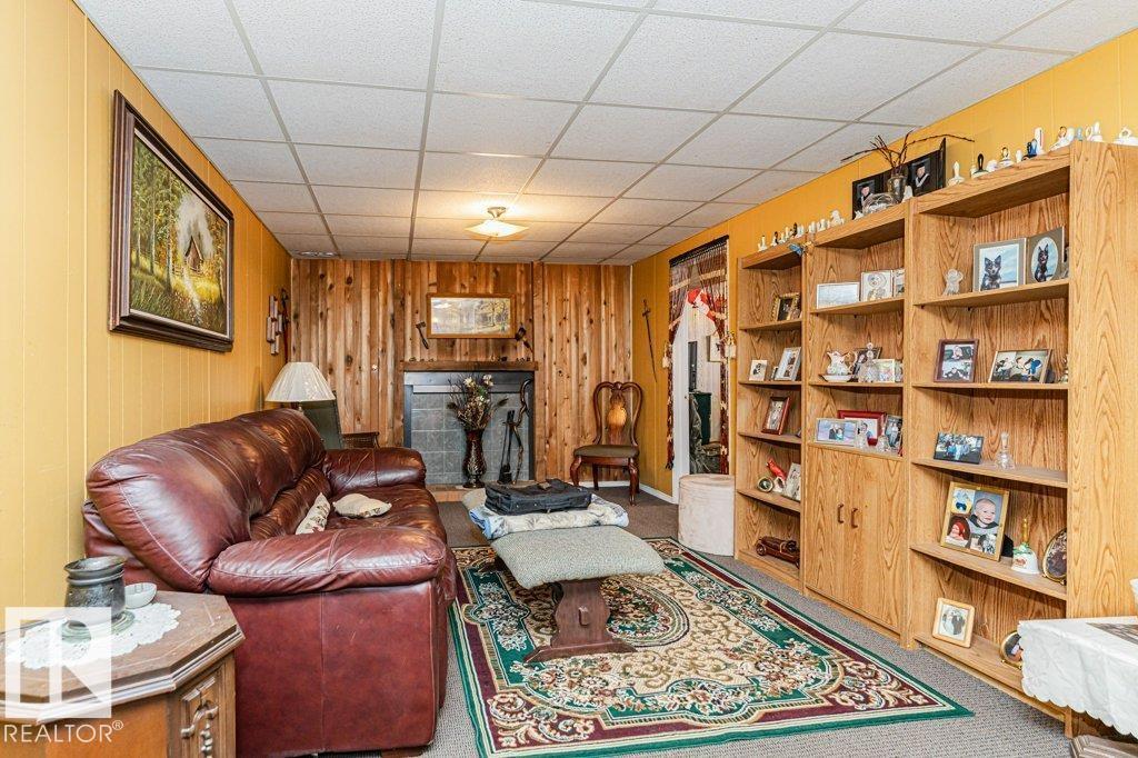 11516 145 AV NW, Edmonton