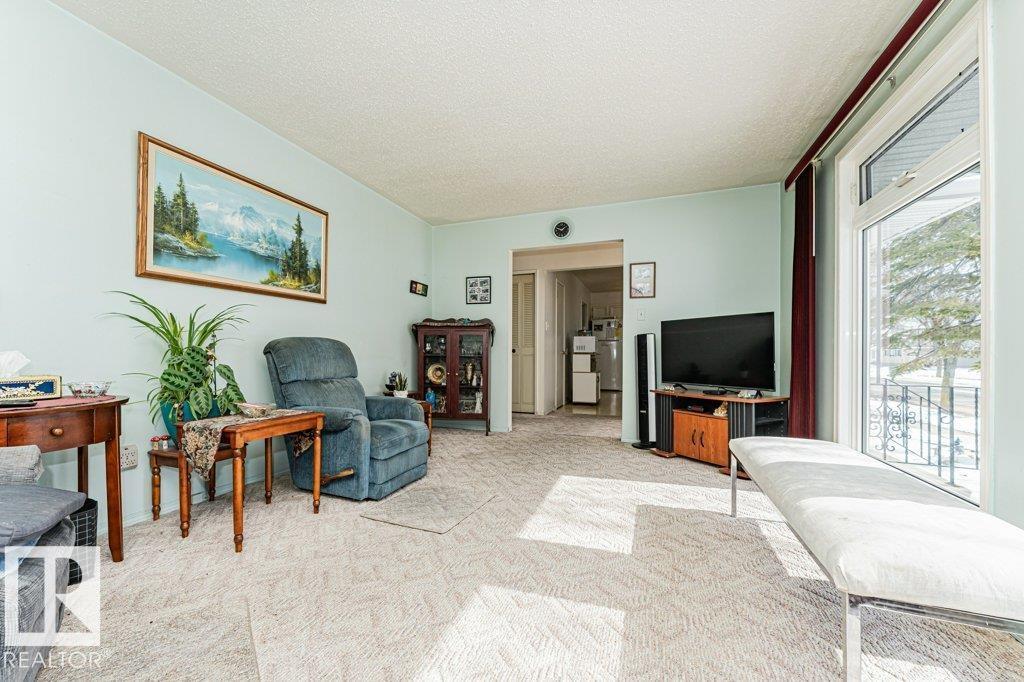 11516 145 AV NW, Edmonton