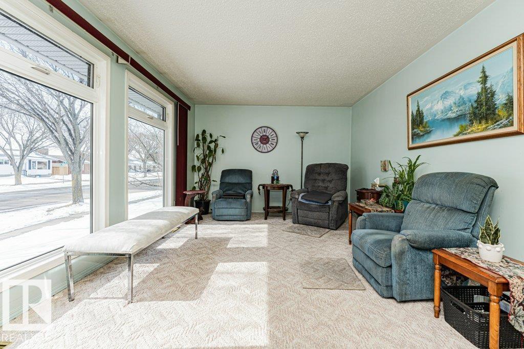 11516 145 AV NW, Edmonton