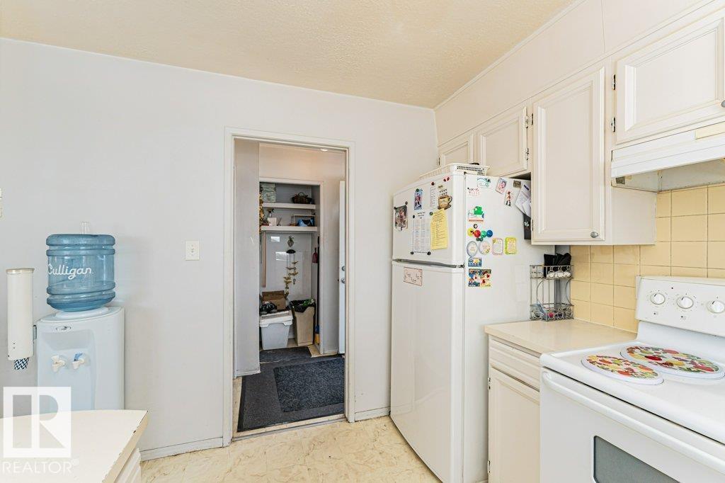 11516 145 AV NW, Edmonton