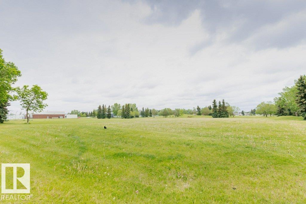 11516 145 AV NW, Edmonton