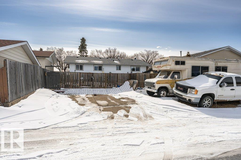 11516 145 AV NW, Edmonton