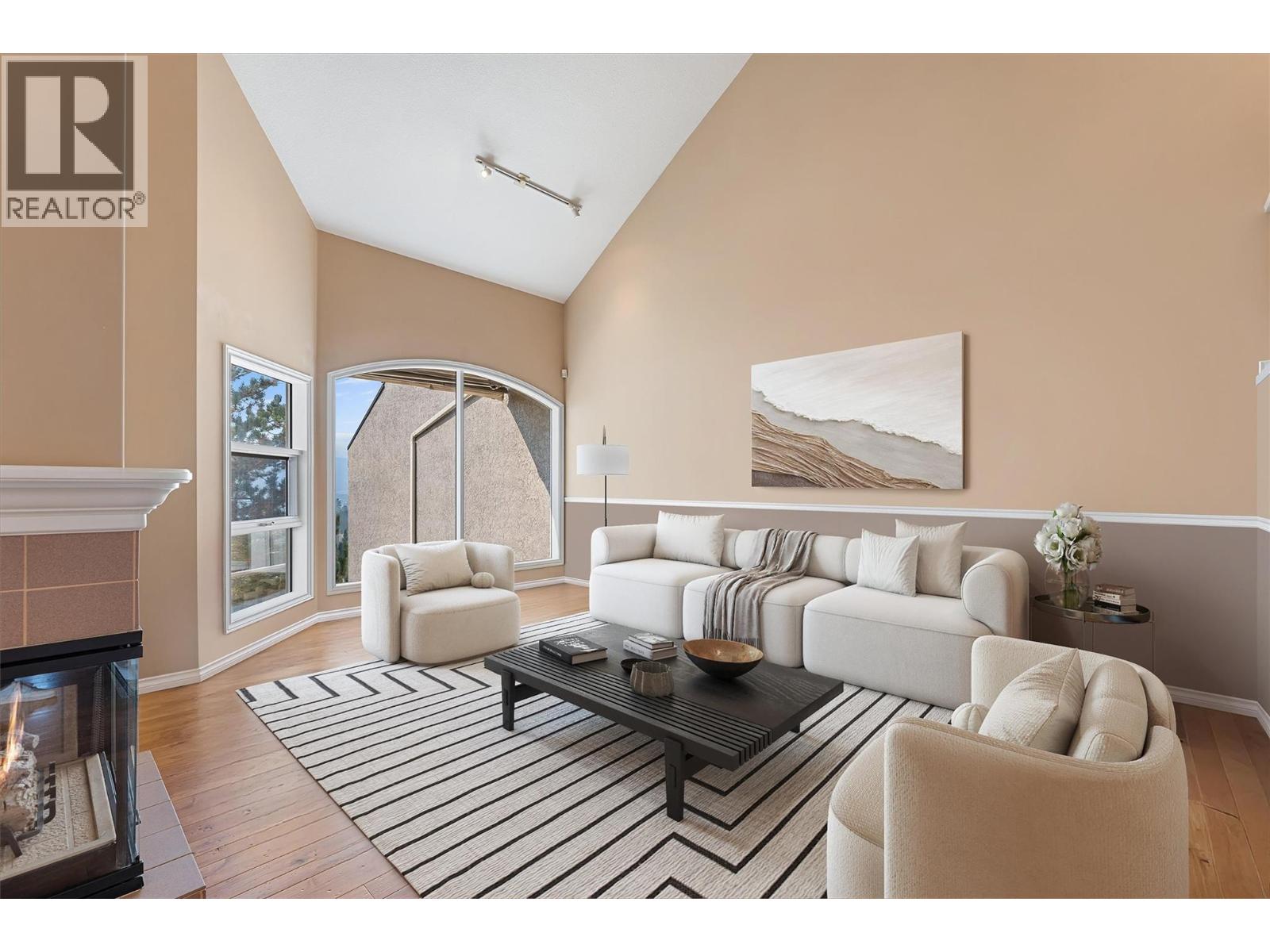 #20 880 Christina Place - 5