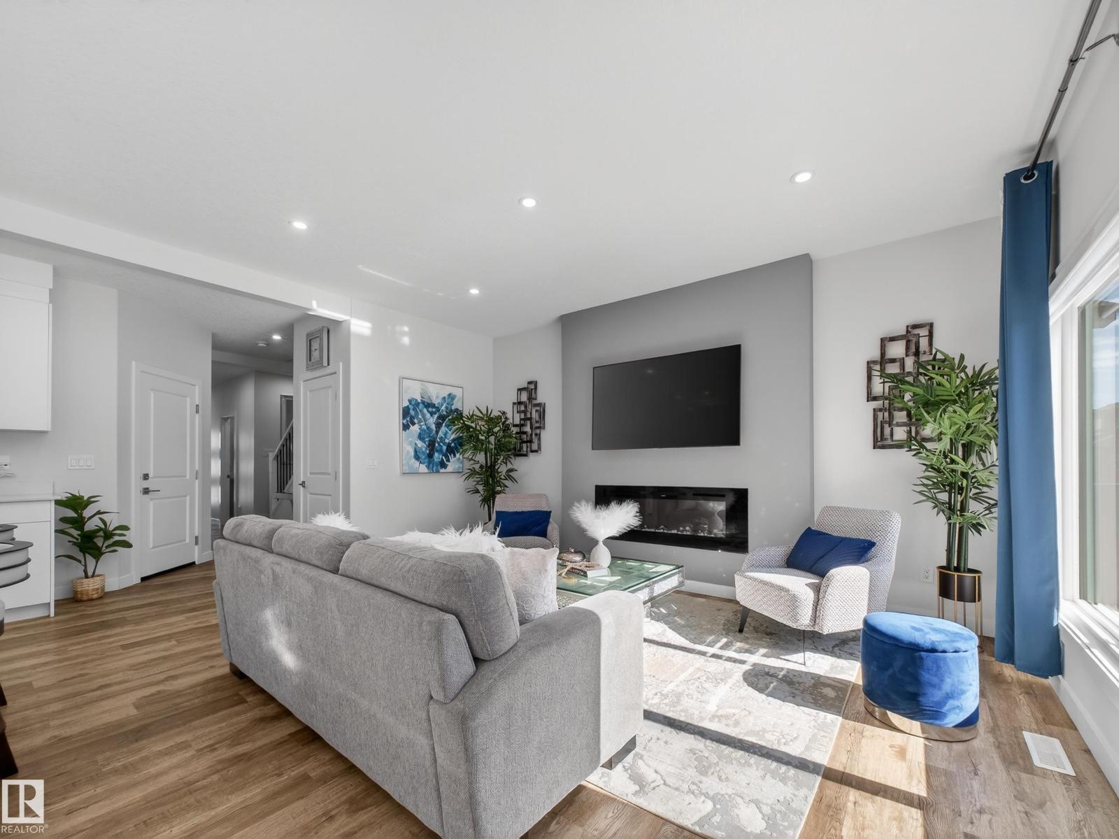 5546 KOOTOOK RD SW, Edmonton