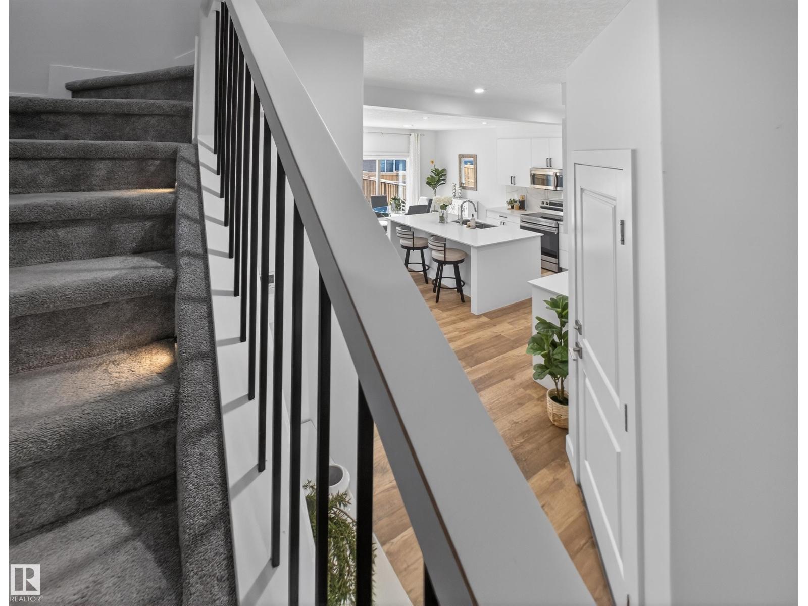 5546 KOOTOOK RD SW, Edmonton