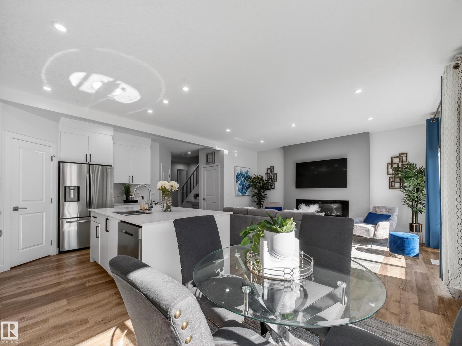 5546 KOOTOOK RD SW, Edmonton