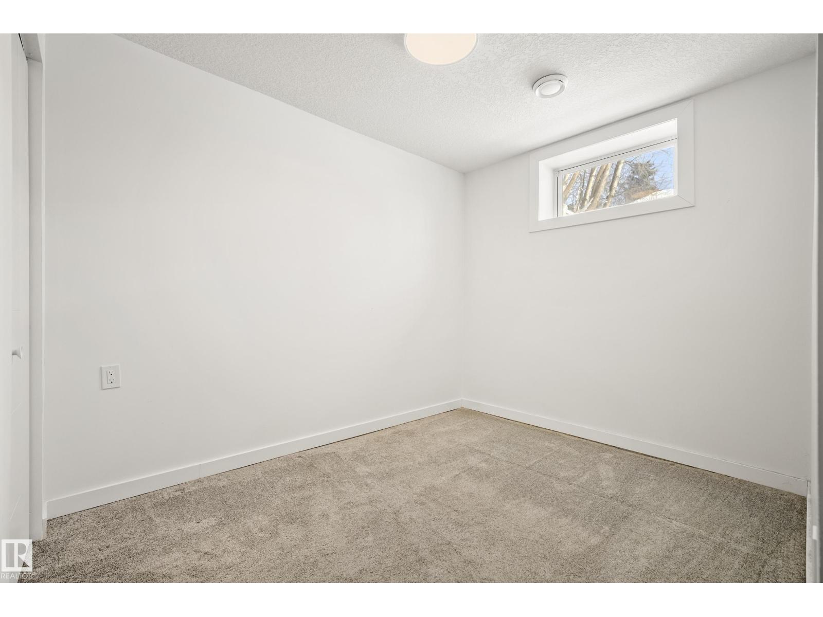 9043 52 ST NW, Edmonton