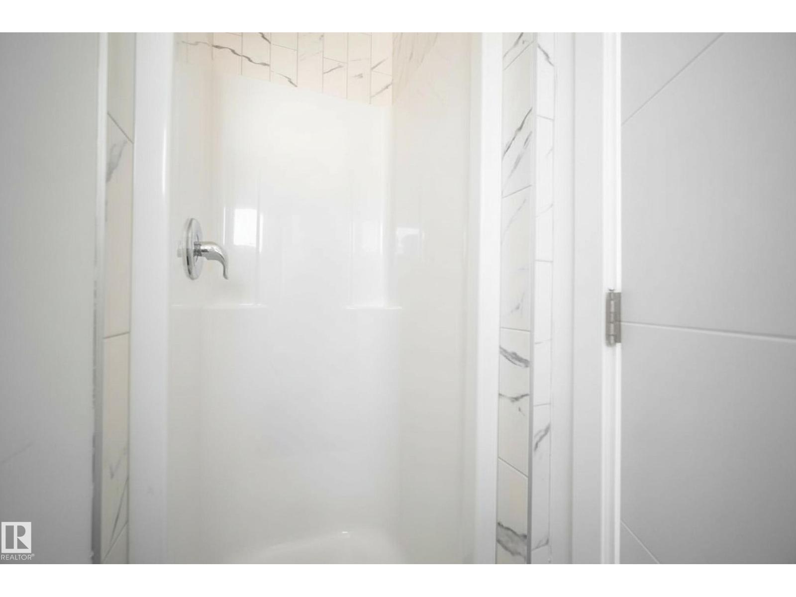 9043 52 ST NW, Edmonton