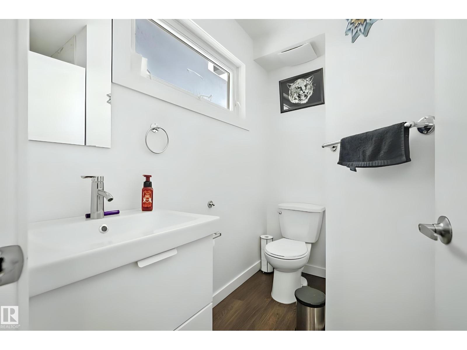 9043 52 ST NW, Edmonton