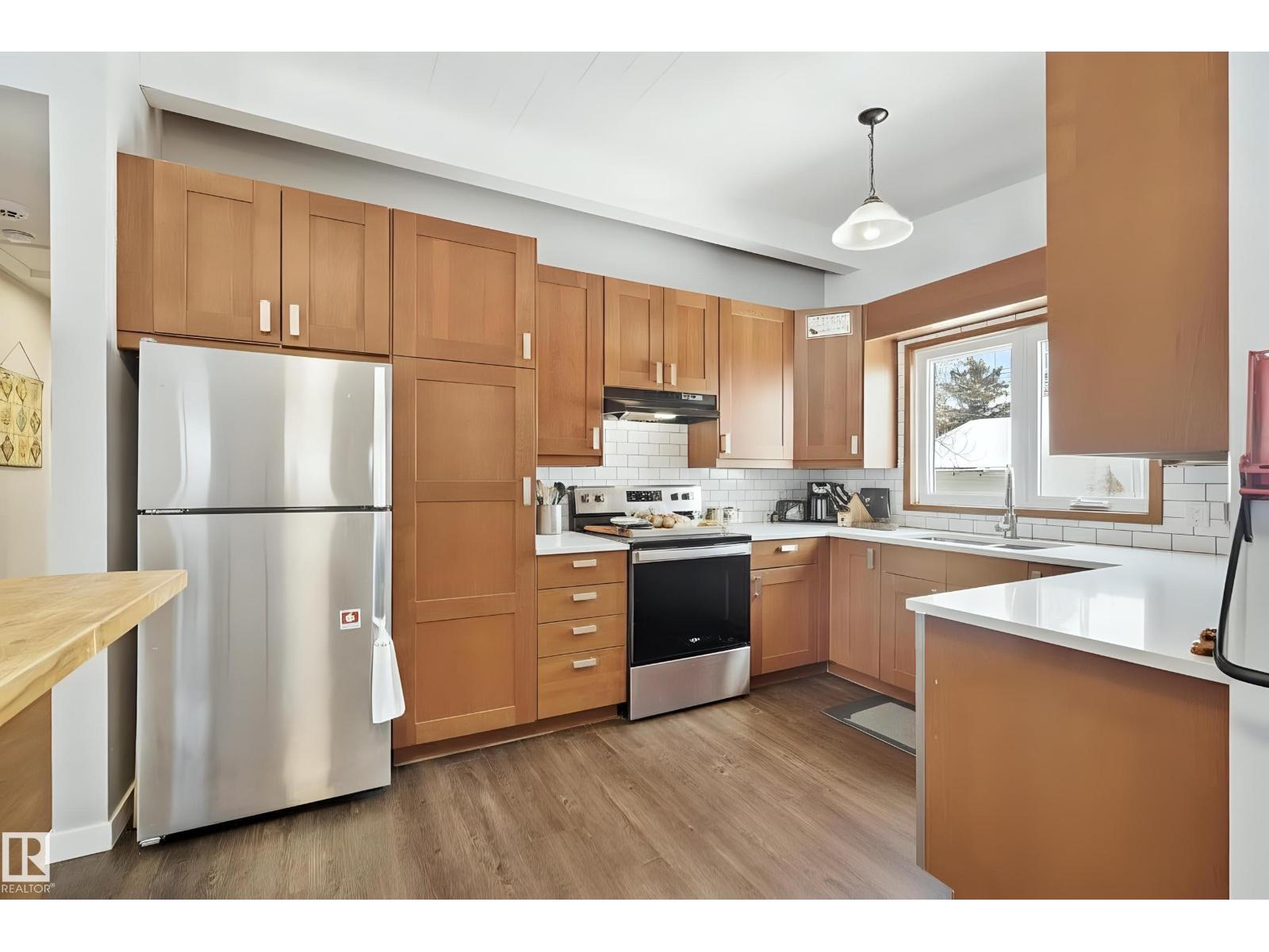 9043 52 ST NW, Edmonton