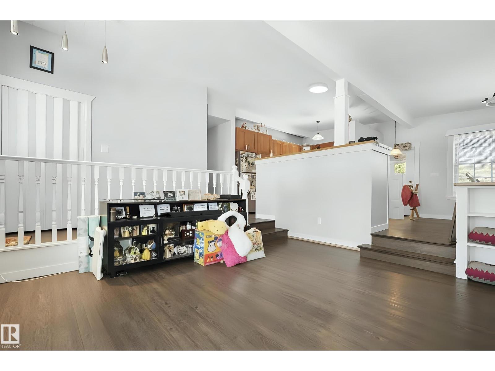 9043 52 ST NW, Edmonton