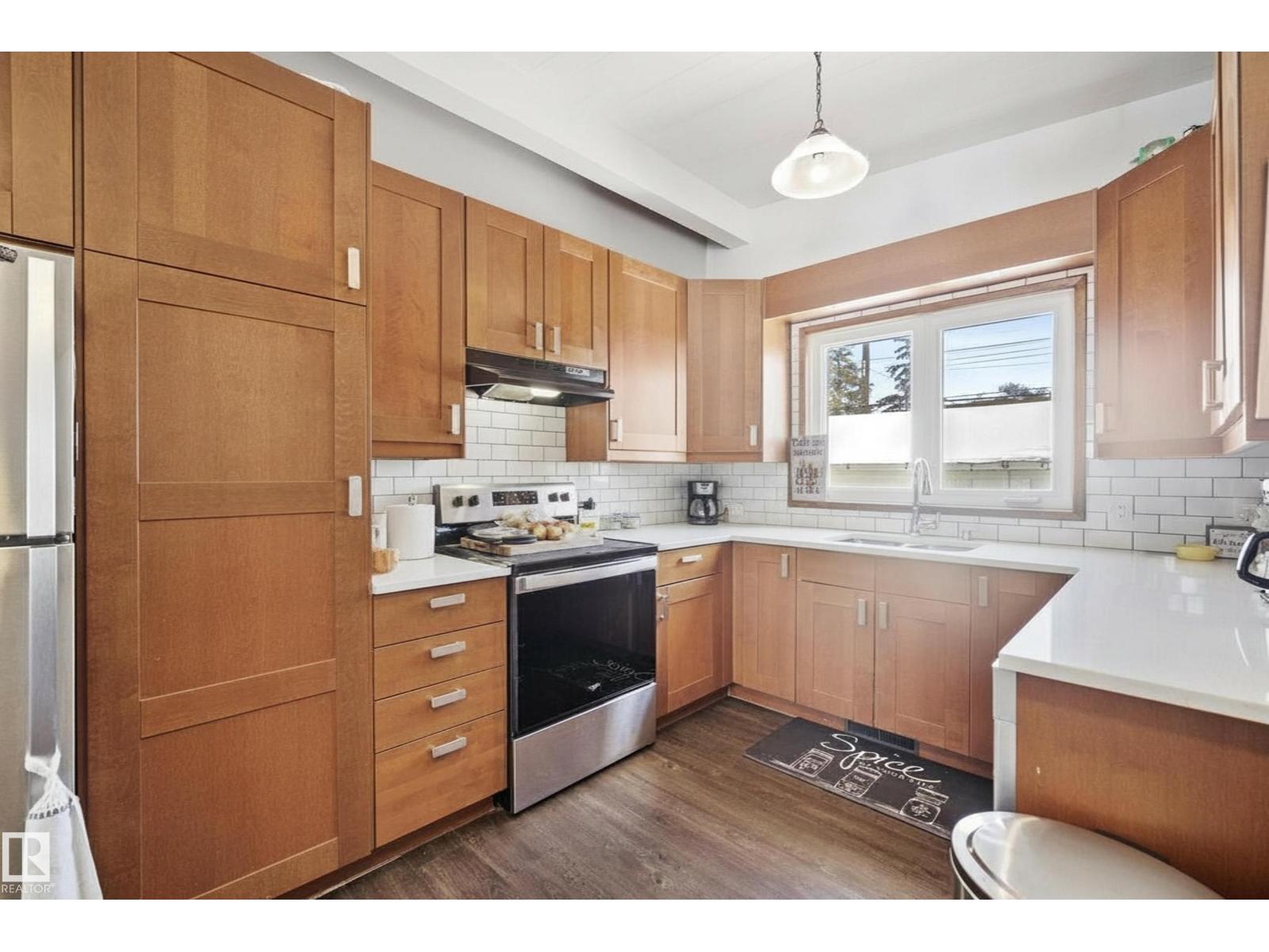 9043 52 ST NW, Edmonton