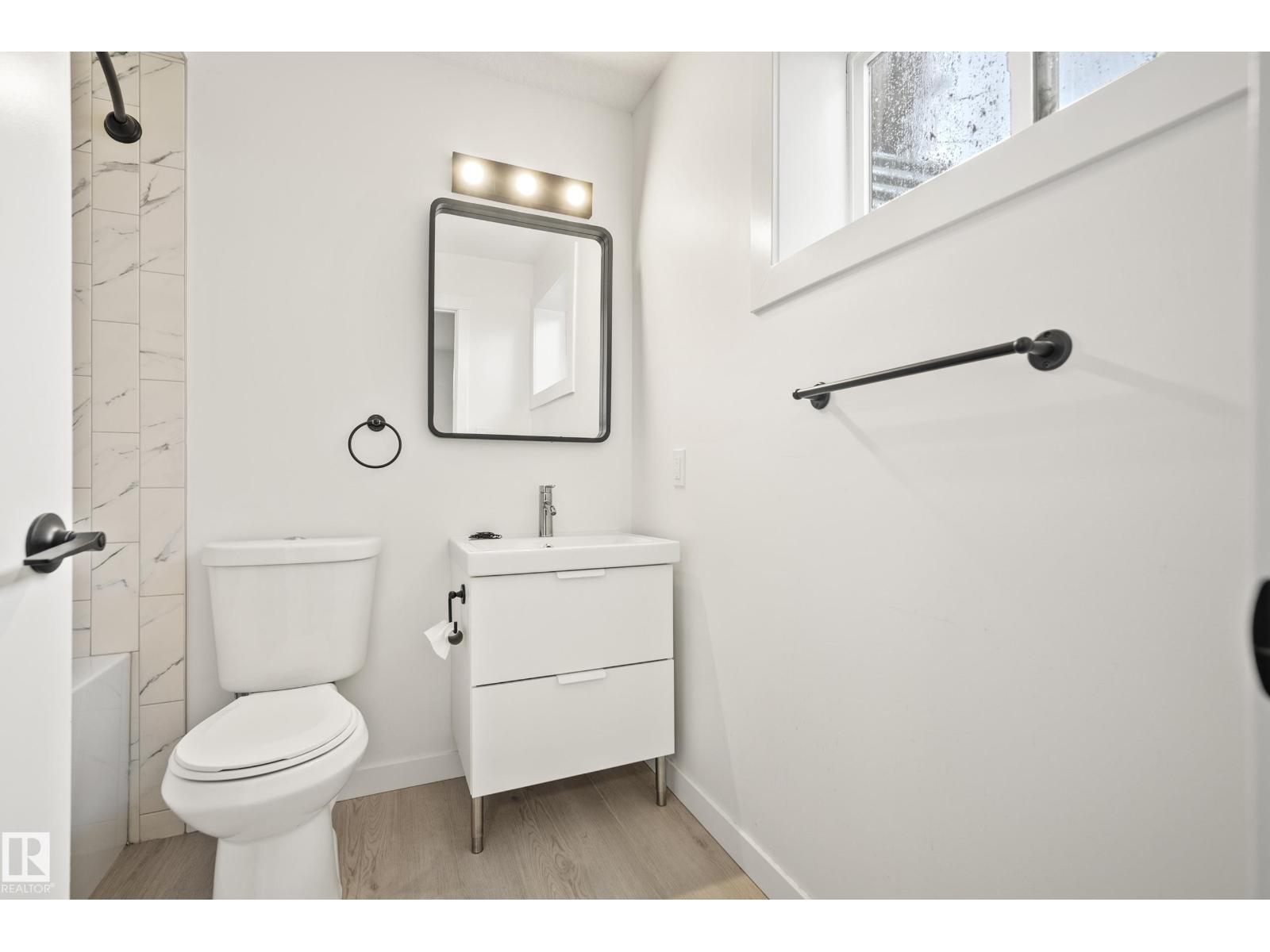 9043 52 ST NW, Edmonton