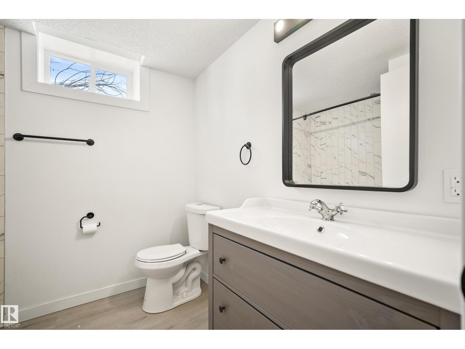 9043 52 ST NW, Edmonton