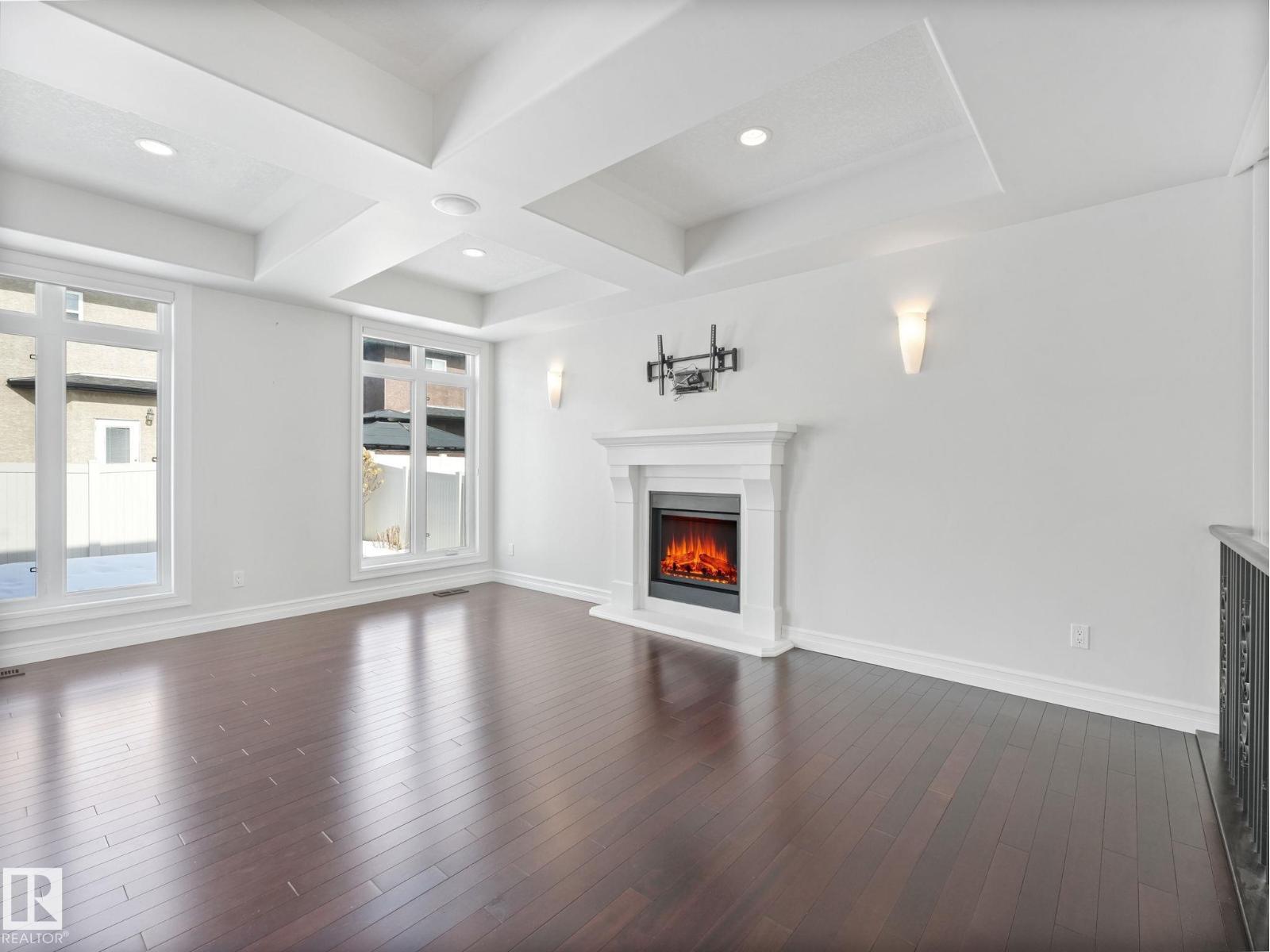 7128 169 AV NW, Edmonton