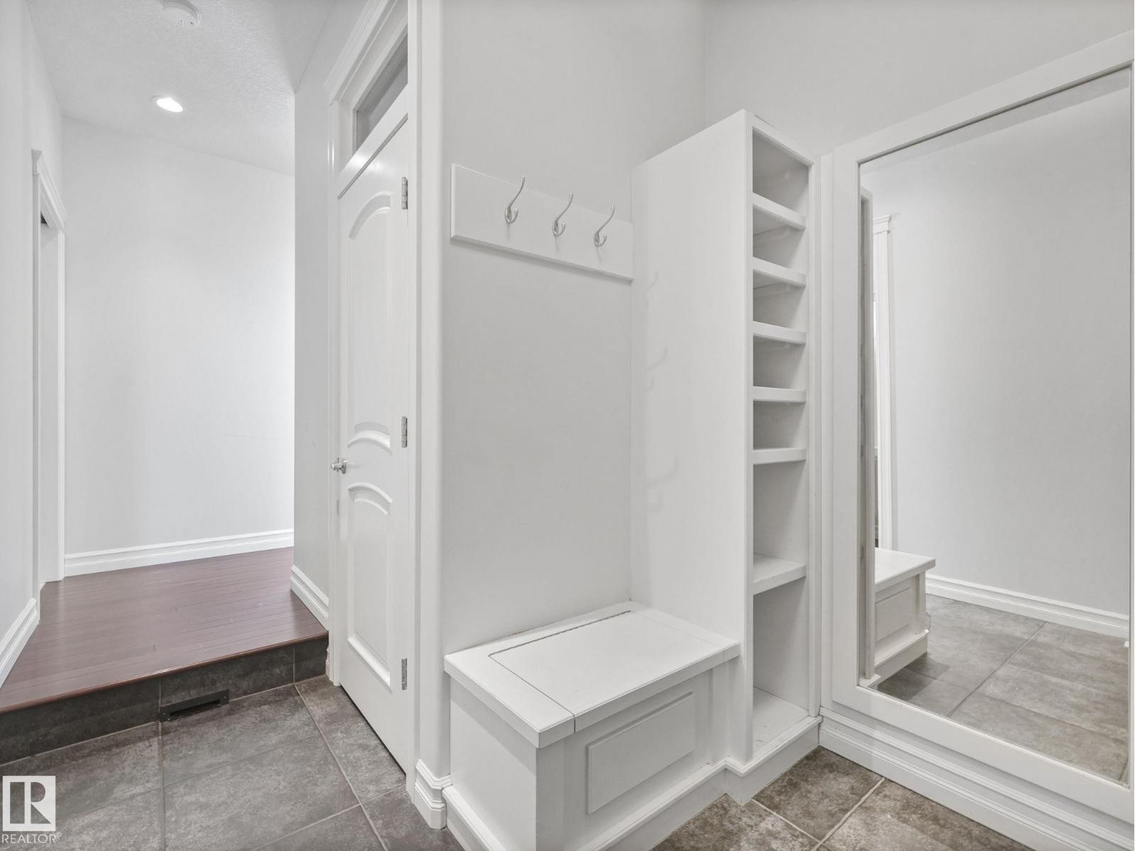 7128 169 AV NW, Edmonton