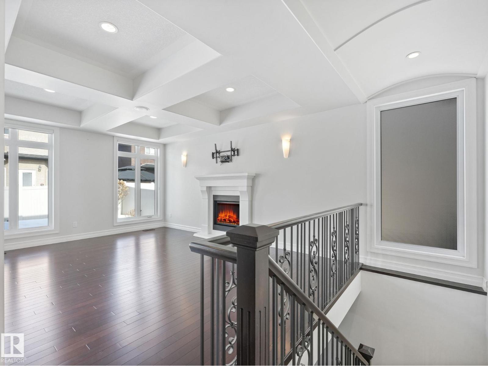 7128 169 AV NW, Edmonton