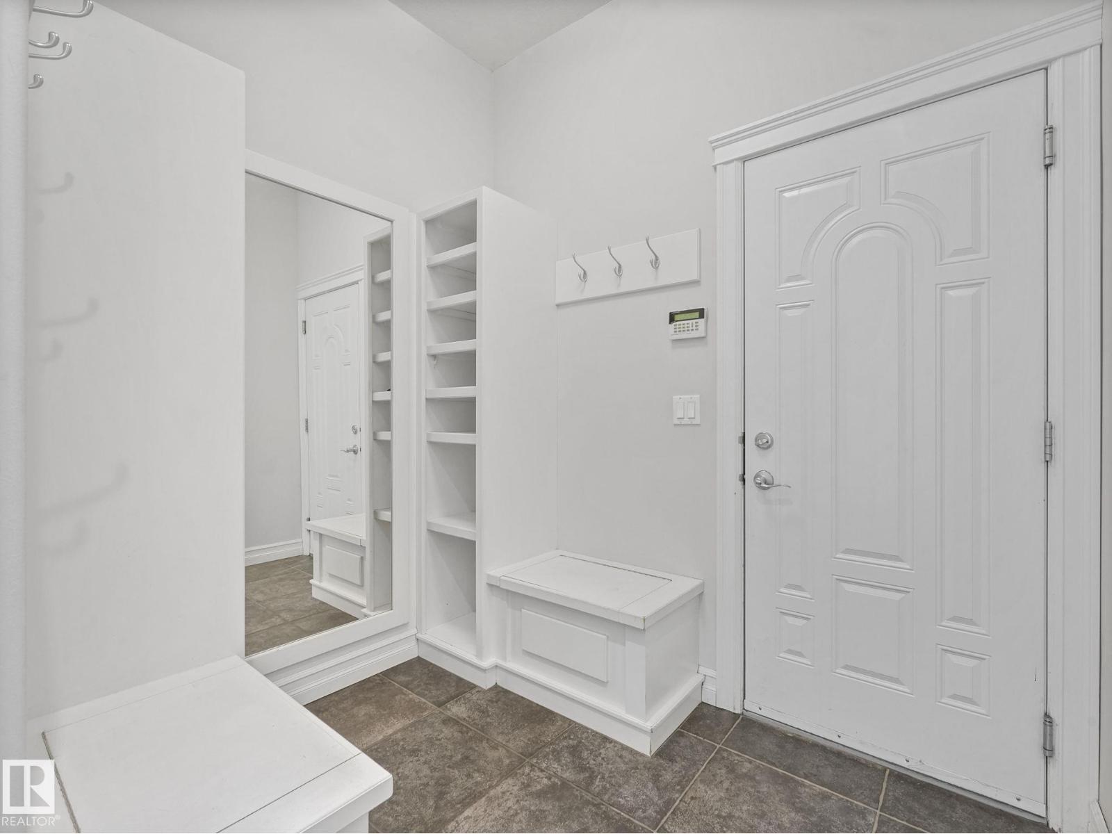 7128 169 AV NW, Edmonton