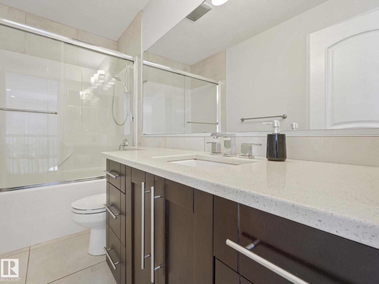 7128 169 AV NW, Edmonton