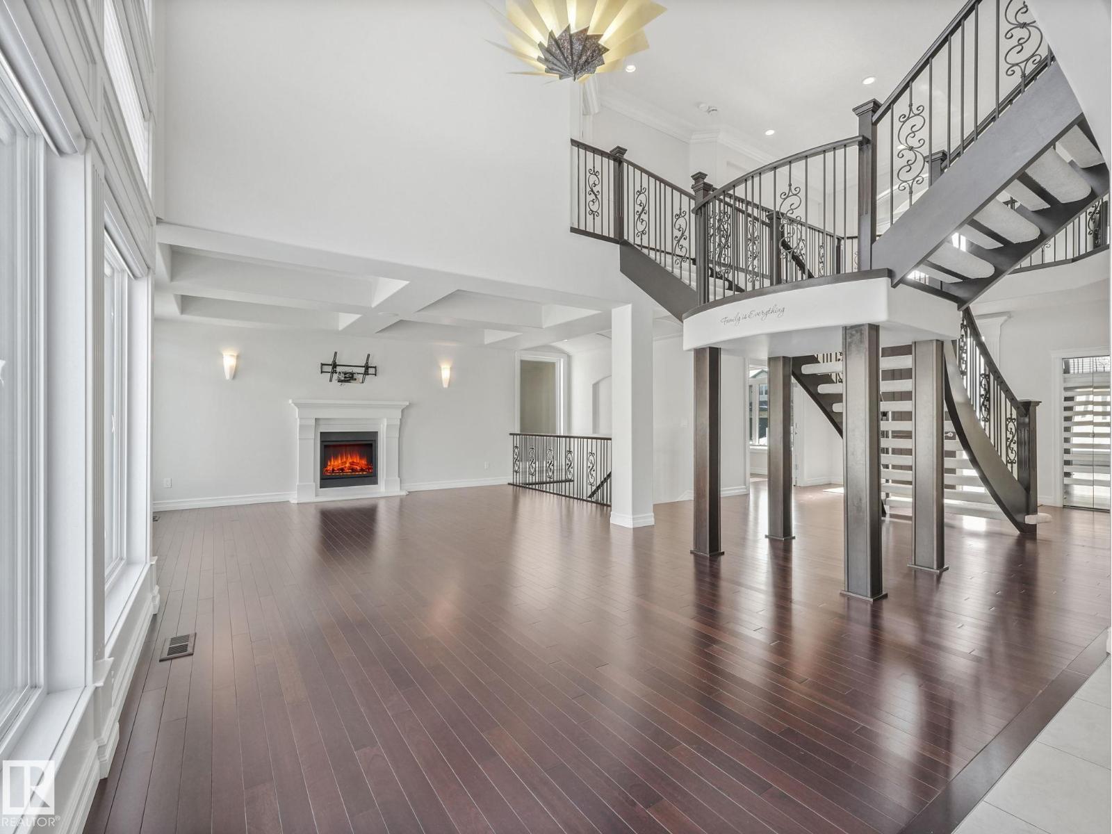 7128 169 AV NW, Edmonton