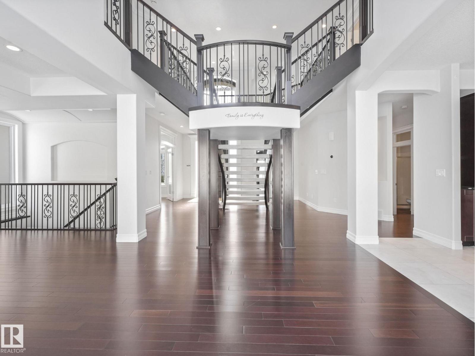 7128 169 AV NW, Edmonton