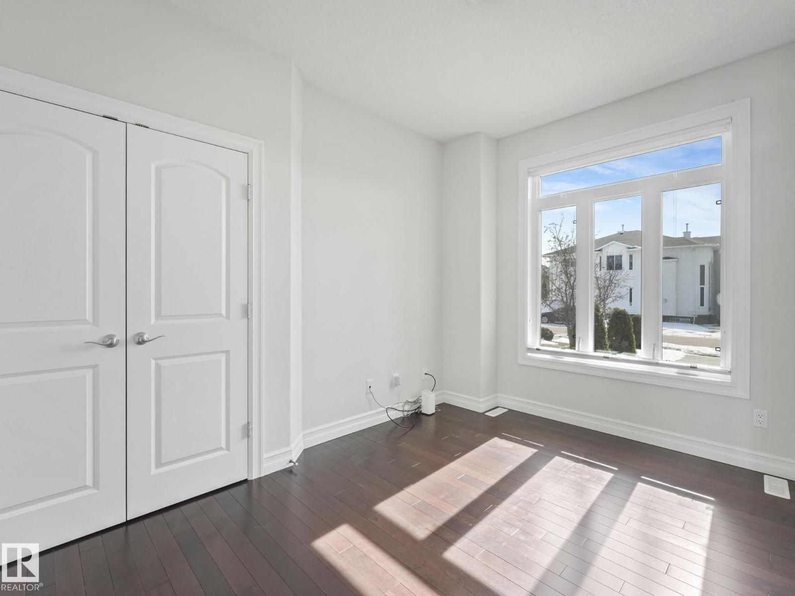 7128 169 AV NW, Edmonton