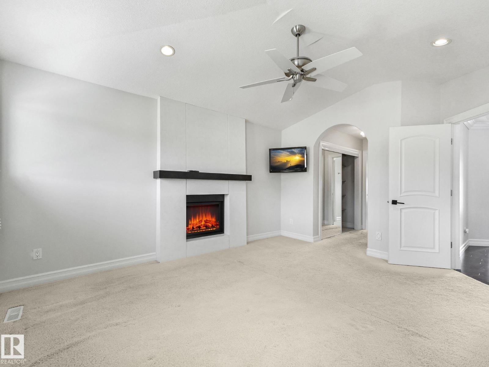 7128 169 AV NW, Edmonton