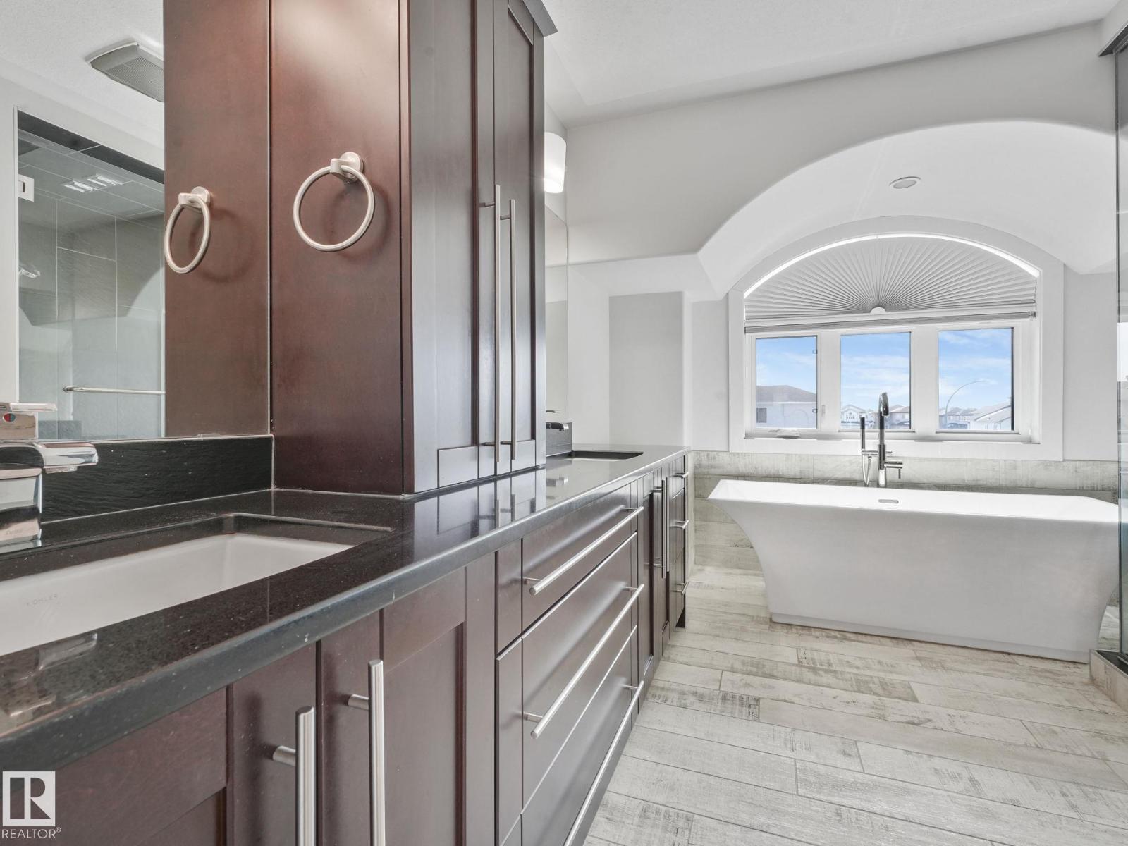 7128 169 AV NW, Edmonton