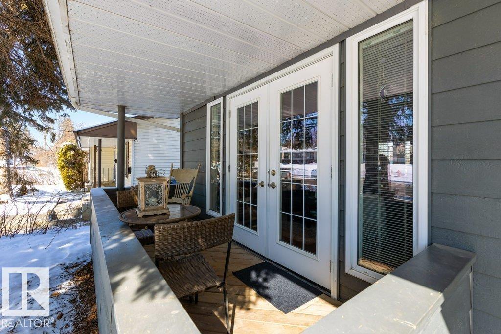 25 MOUNT ROYAL DR, St. Albert