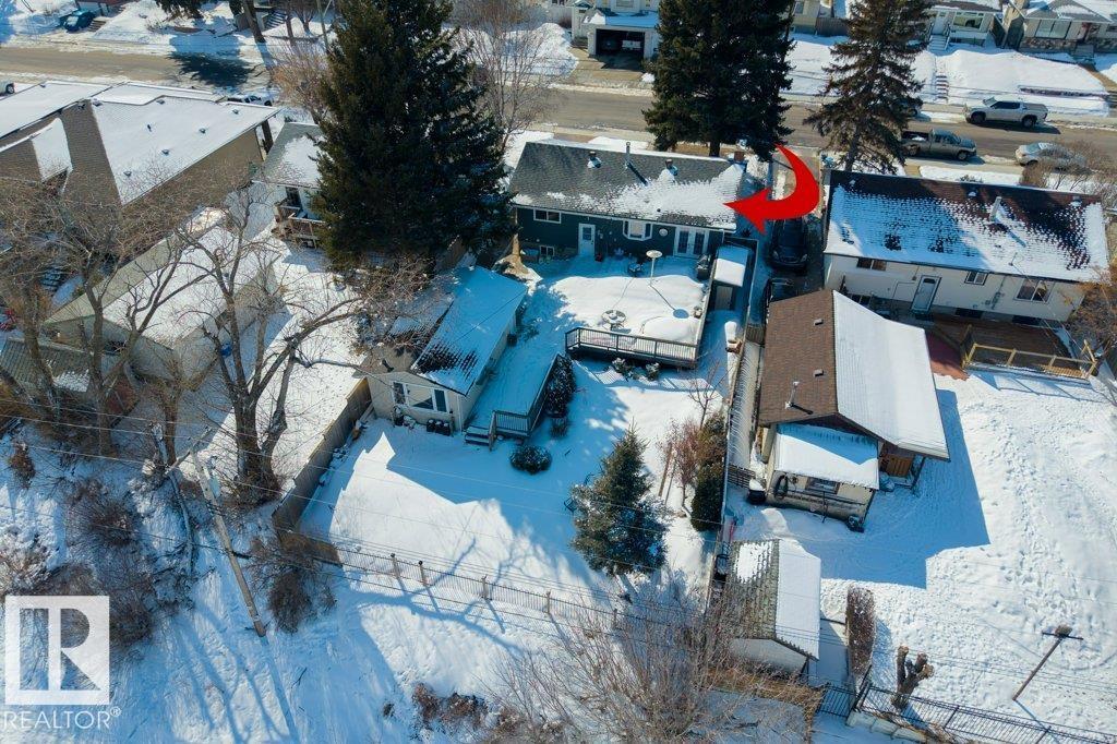 25 MOUNT ROYAL DR, St. Albert