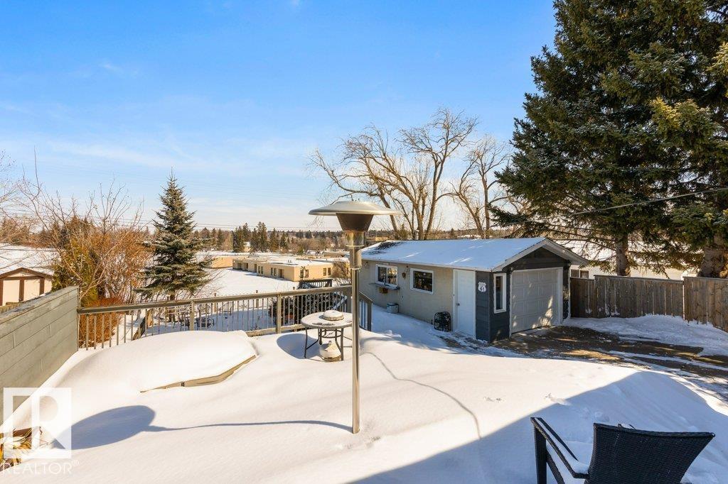 25 MOUNT ROYAL DR, St. Albert