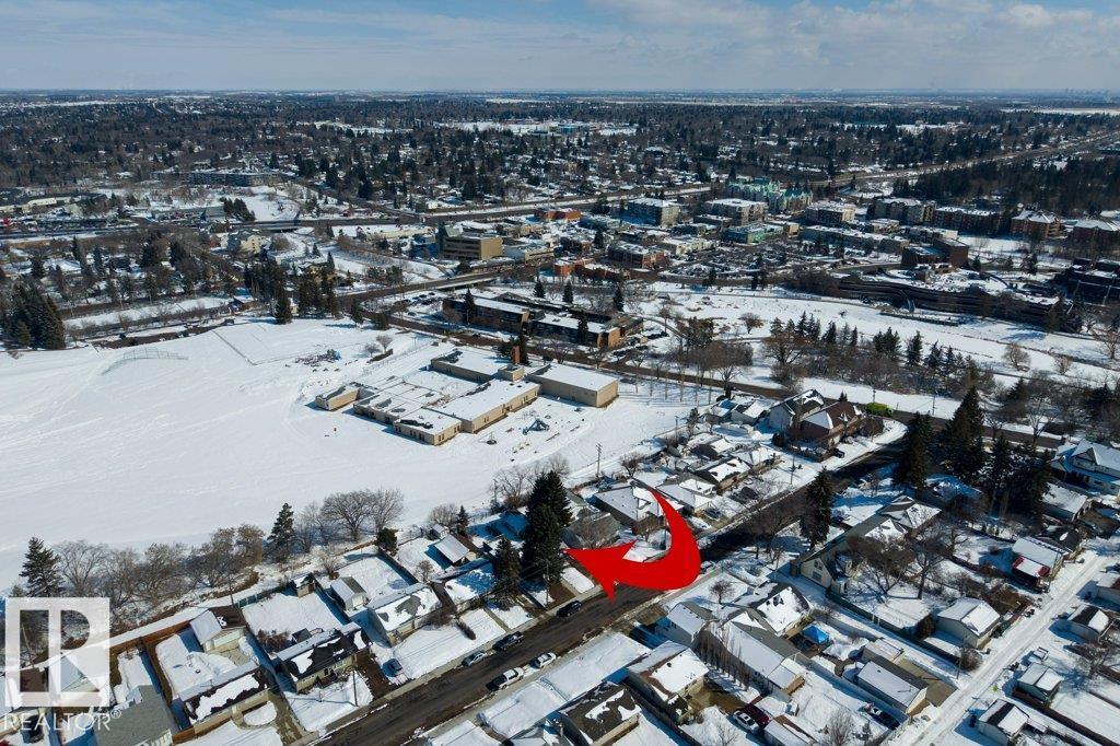 25 MOUNT ROYAL DR, St. Albert