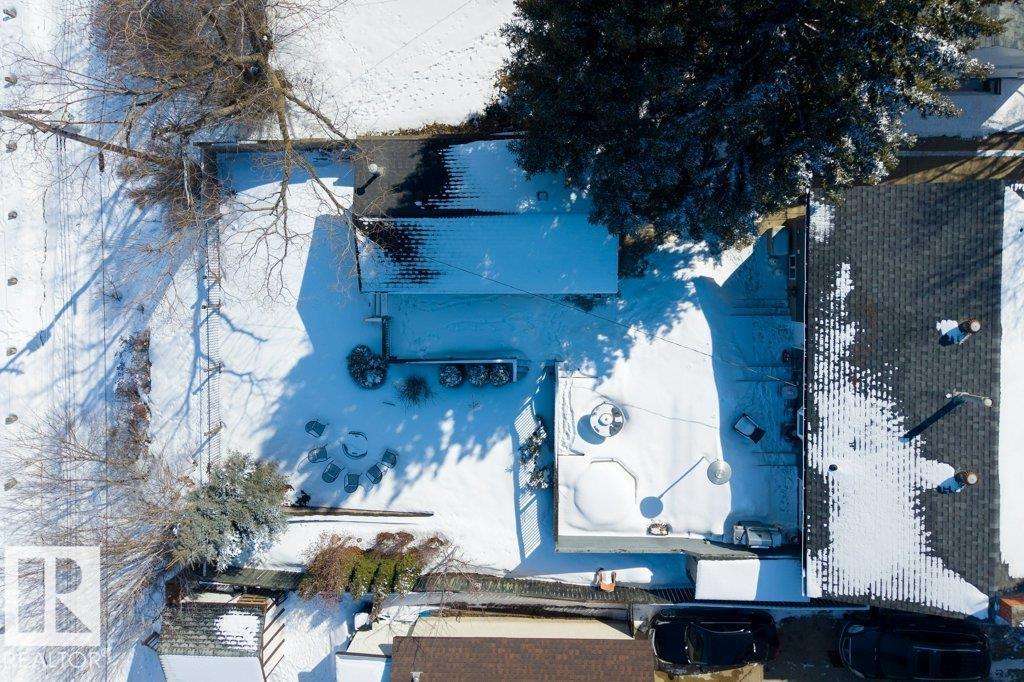 25 MOUNT ROYAL DR, St. Albert