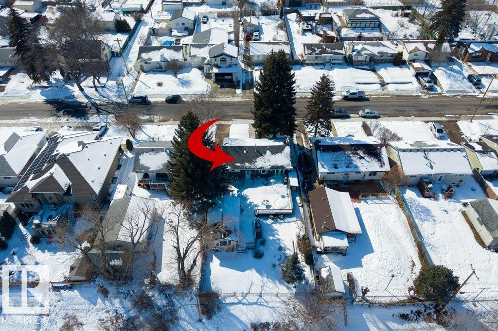 25 MOUNT ROYAL DR, St. Albert