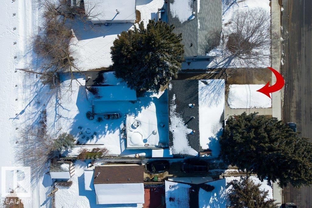 25 MOUNT ROYAL DR, St. Albert