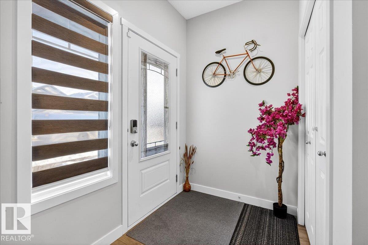 5315 22 AV SW, Edmonton