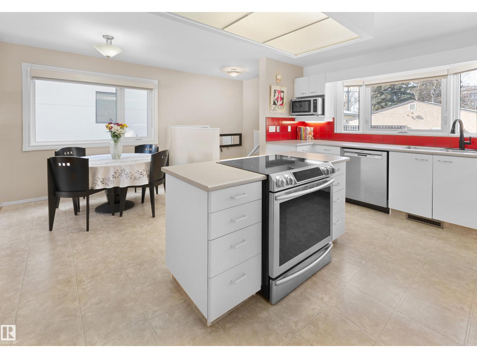 9708 146 ST NW, Edmonton