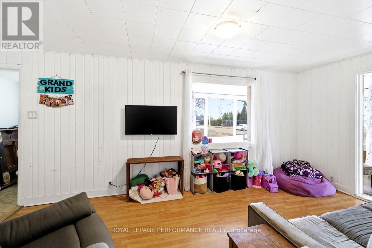 1121 HEBERT STREET - 7