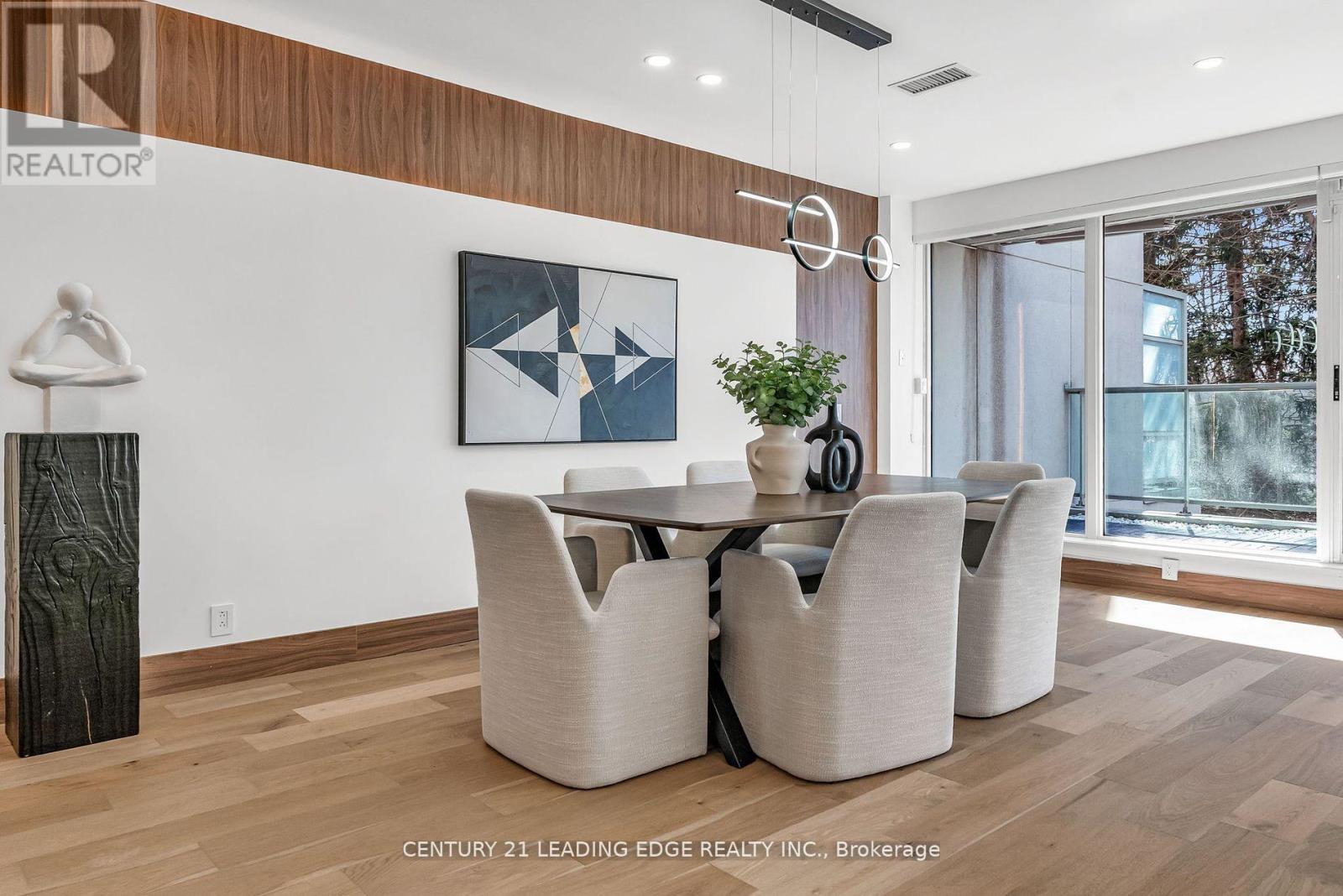 #208 1 WATERGARDEN WAY - 15