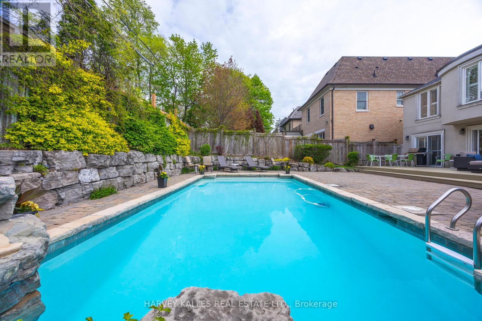 26 FOREST RIDGE DRIVE - 38