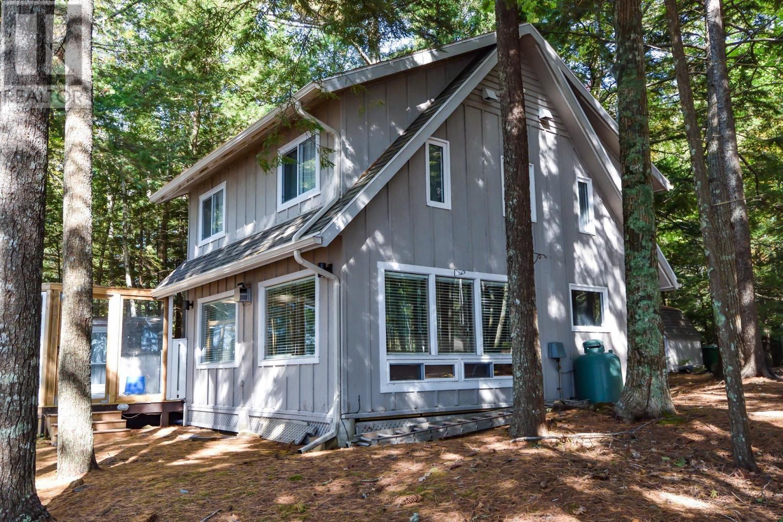 Property photo of 539 Canoe Island Road