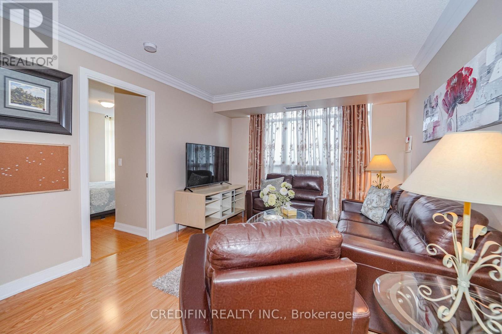 #1118 238 BONIS AVENUE - 9