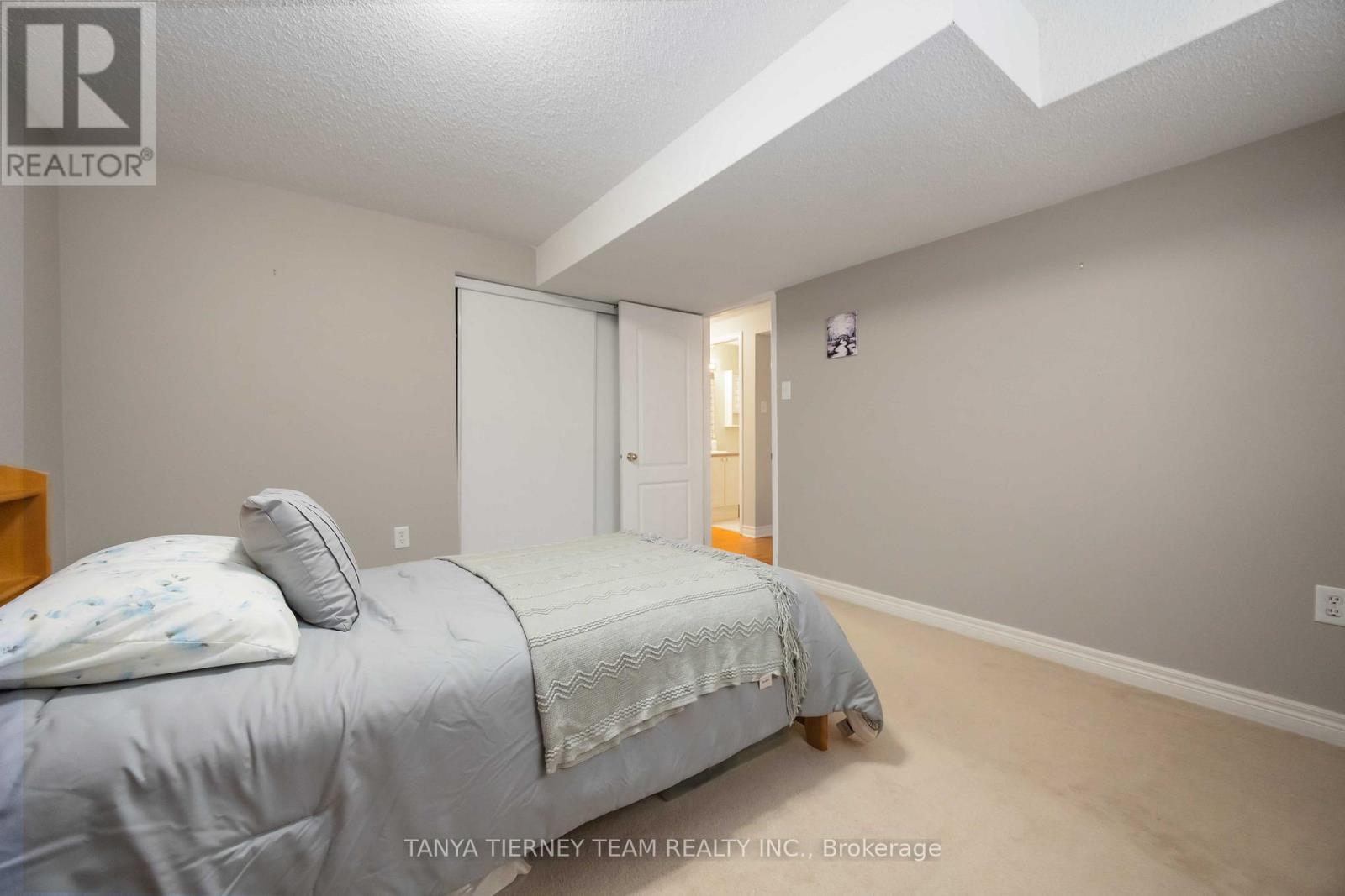 1130 OAKHILL AVENUE,Oshawa (Taunton),,