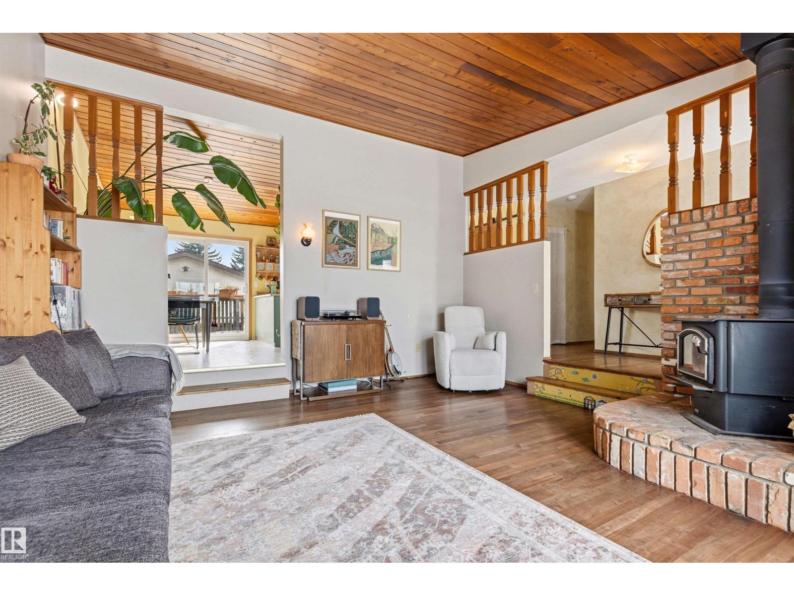 18315 68 AV NW, Edmonton